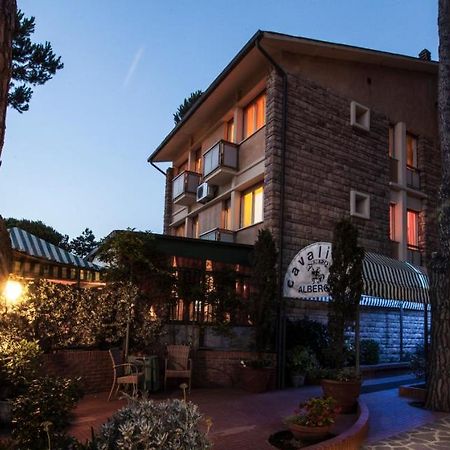 Hotel Il Cavaliere Nero Tirrenia Extérieur photo