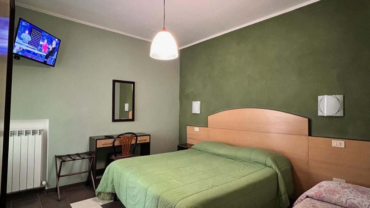 Hotel Il Cavaliere Nero Tirrenia Extérieur photo