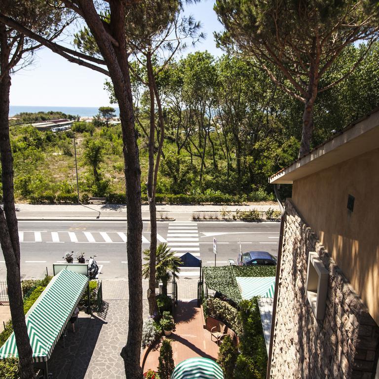 Hotel Il Cavaliere Nero Tirrenia Extérieur photo